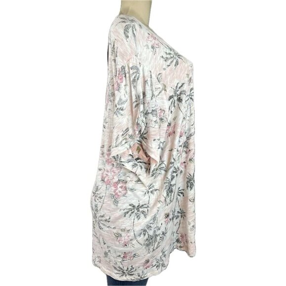 Torrid L/0 Pink/Black Faded Floral Crew Neck Ruched Twisted Short Sleeve T-Shirt - Picture 3 of 6